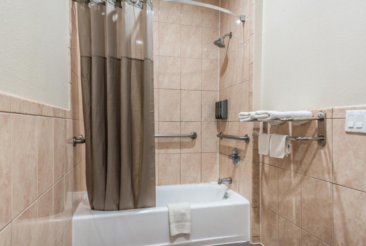 Scottish Inns & Suites Iah Airport-Beltway 8 앨딘 외부 사진